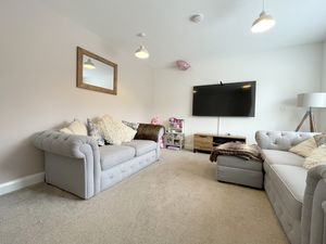 Tartan Close- click for photo gallery